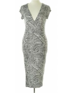 NWT H&M Black White Cap Sleeve Patterned A-Line V-Neck Modern Casual Dress Small